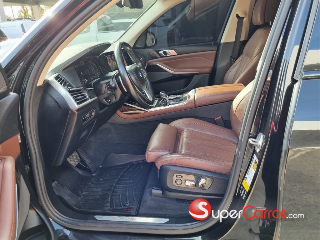 2020 BMW X 7 XDRIVE 40i — foto 9 / 12