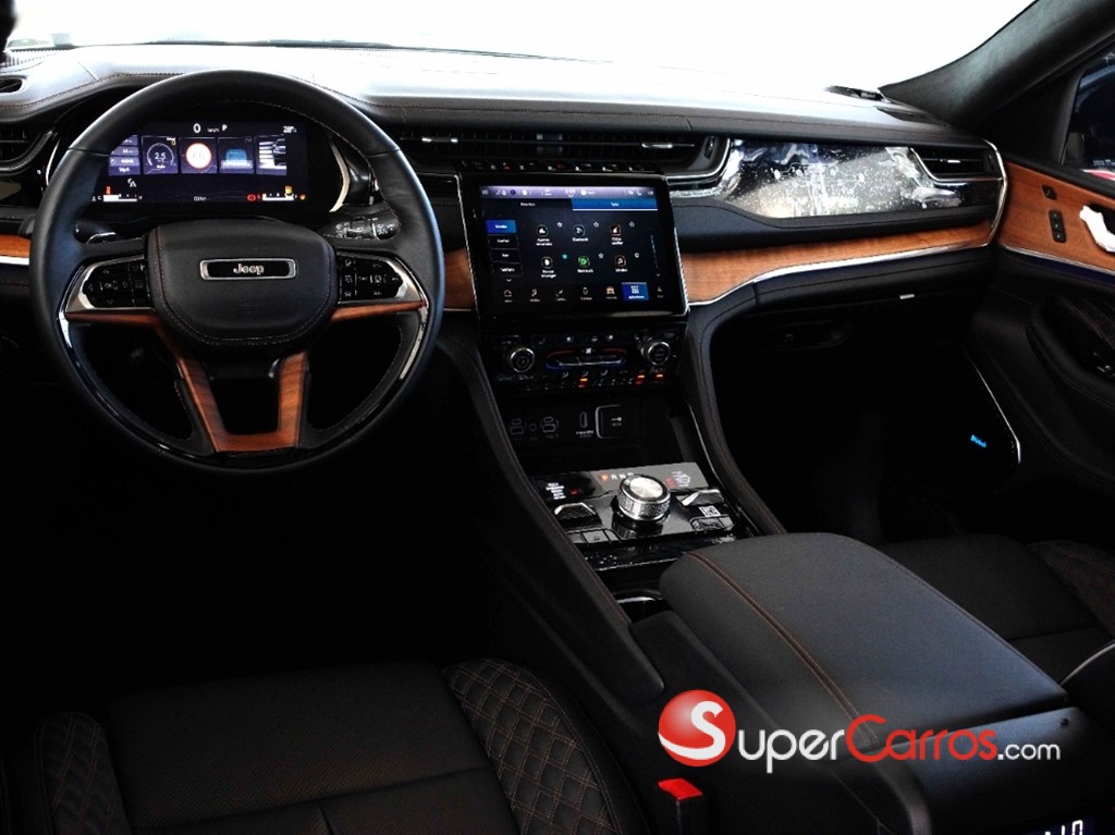 2024 Jeep Grand Cherokee L Summit Reserve — foto 8 / 12