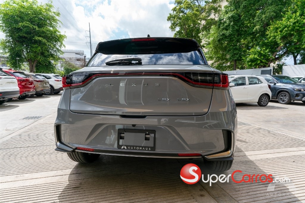 2026 Lexus LBX CoolSportHibrida — foto 8 / 9