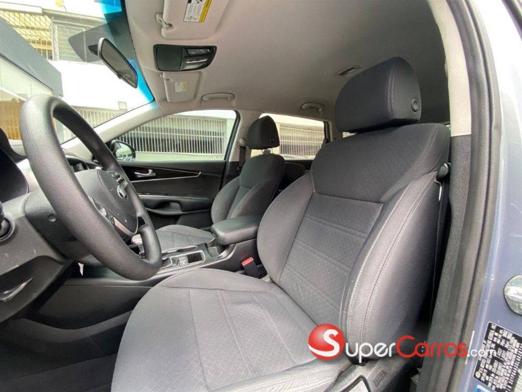 2019 Kia Sorento LX — foto 7 / 9