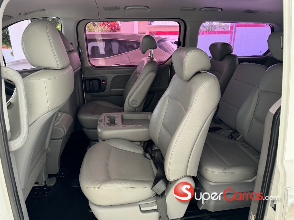 2019 Hyundai Grand Starex — foto 8 / 10