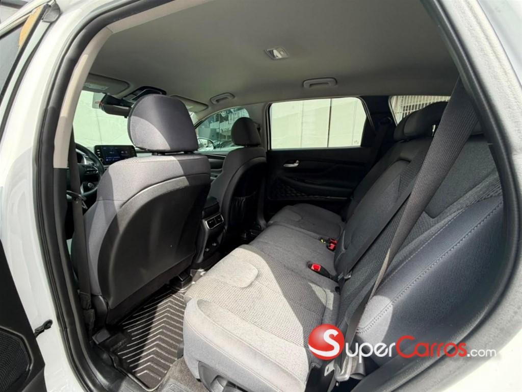 2022 Hyundai Santa Fe SE — foto 4 / 10
