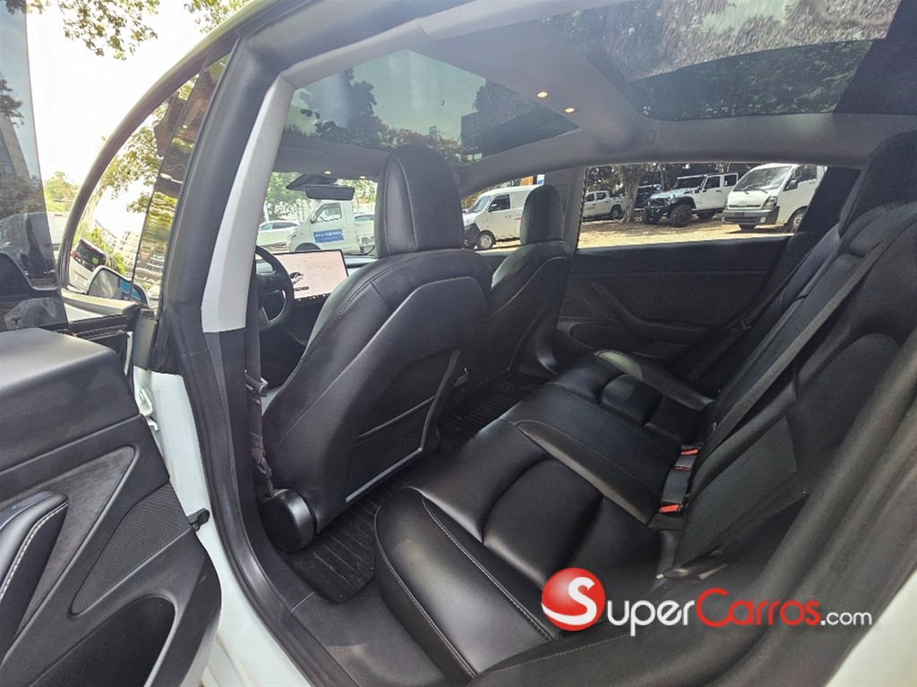2021 Tesla Model 3 Standard Range Plus — foto 3 / 10