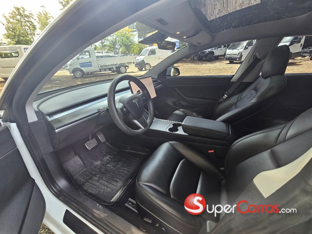 2021 Tesla Model 3 Standard Range Plus — foto 8 / 10
