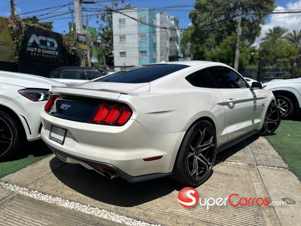 2017 Ford Mustang GT — foto 3 / 12