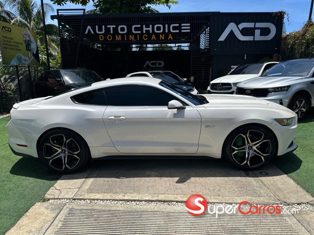 2017 Ford Mustang GT — foto 7 / 12