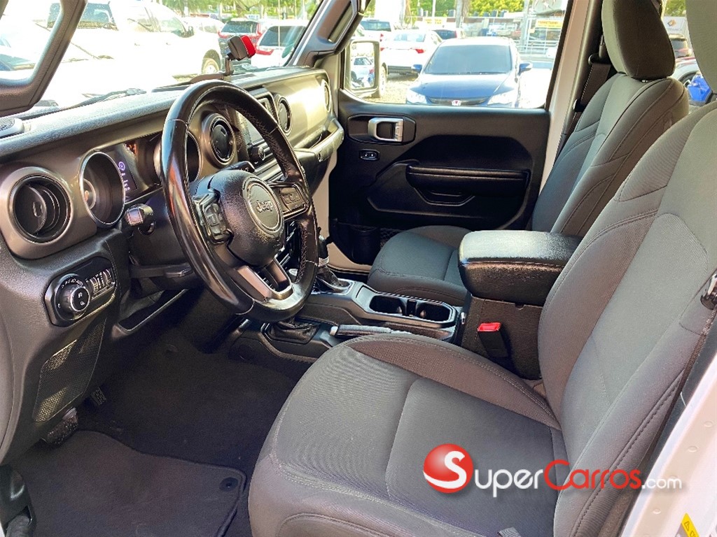 2020 Jeep Gladiator Sport — foto 6 / 12