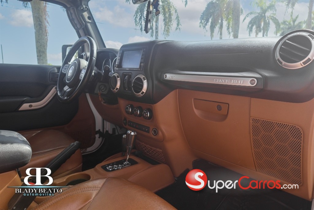 2016 Jeep Wrangler Unlimited Rubicon — foto 6 / 12