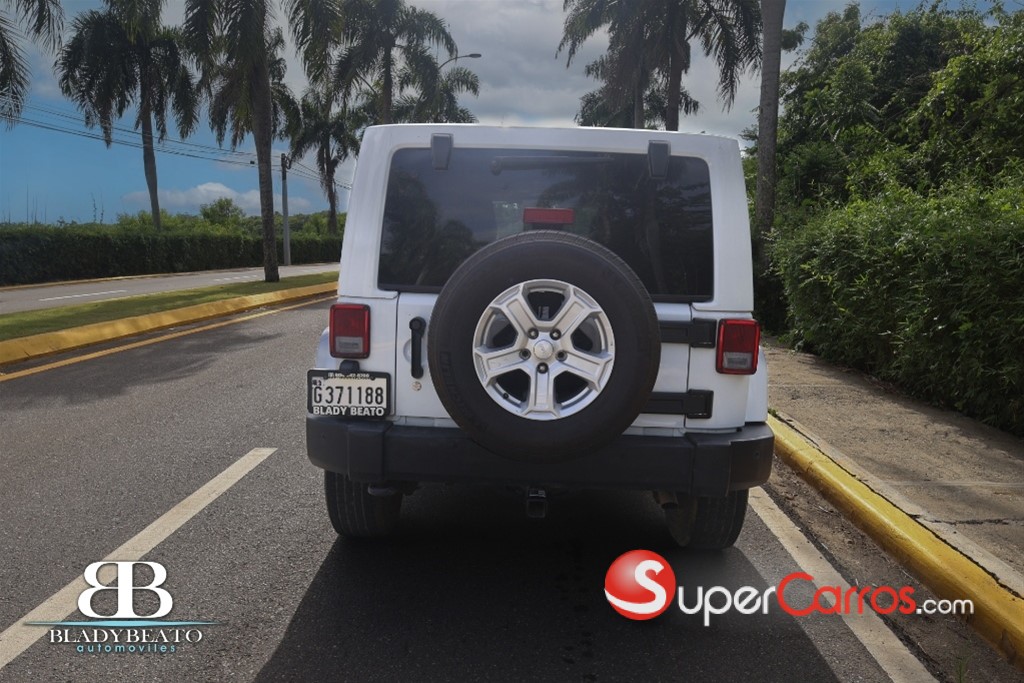 2016 Jeep Wrangler Unlimited Rubicon — foto 11 / 12