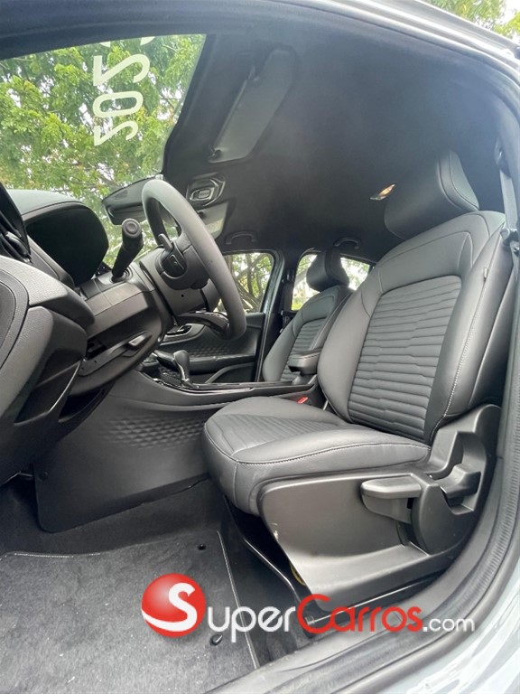 2023 Fiat Fastback Limited 270 — foto 7 / 12