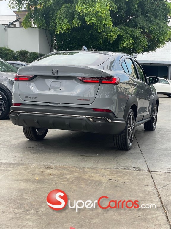 2023 Fiat Fastback Limited 270 — foto 10 / 12