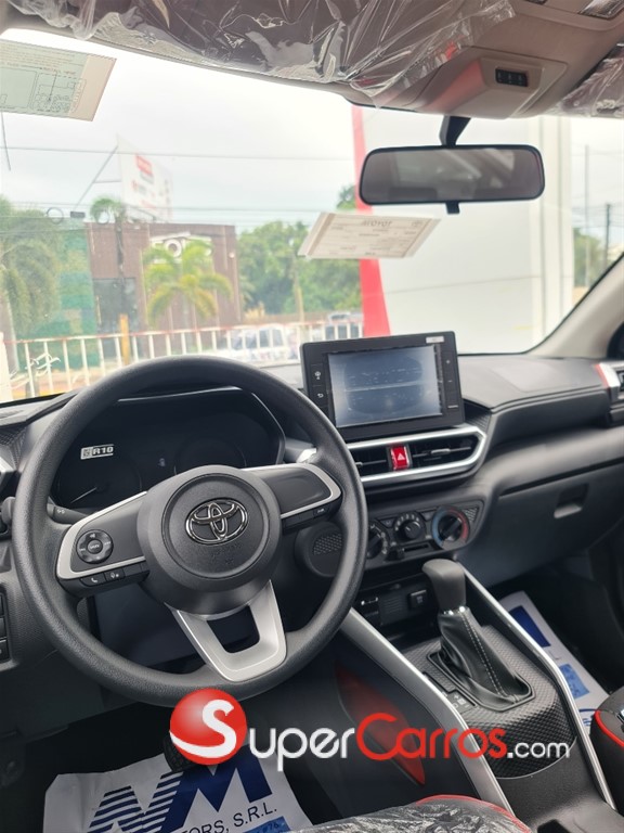 2025 Toyota Raize FULL — foto 6 / 8