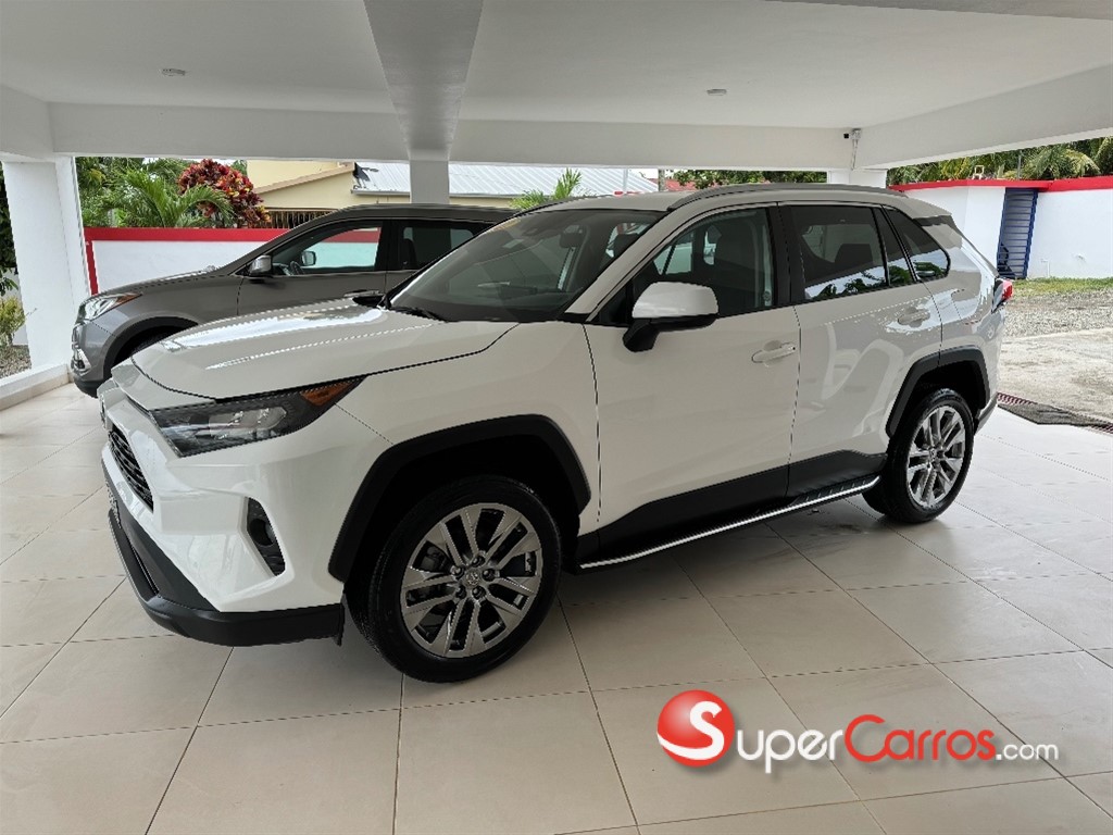 2022 Toyota RAV4 LE