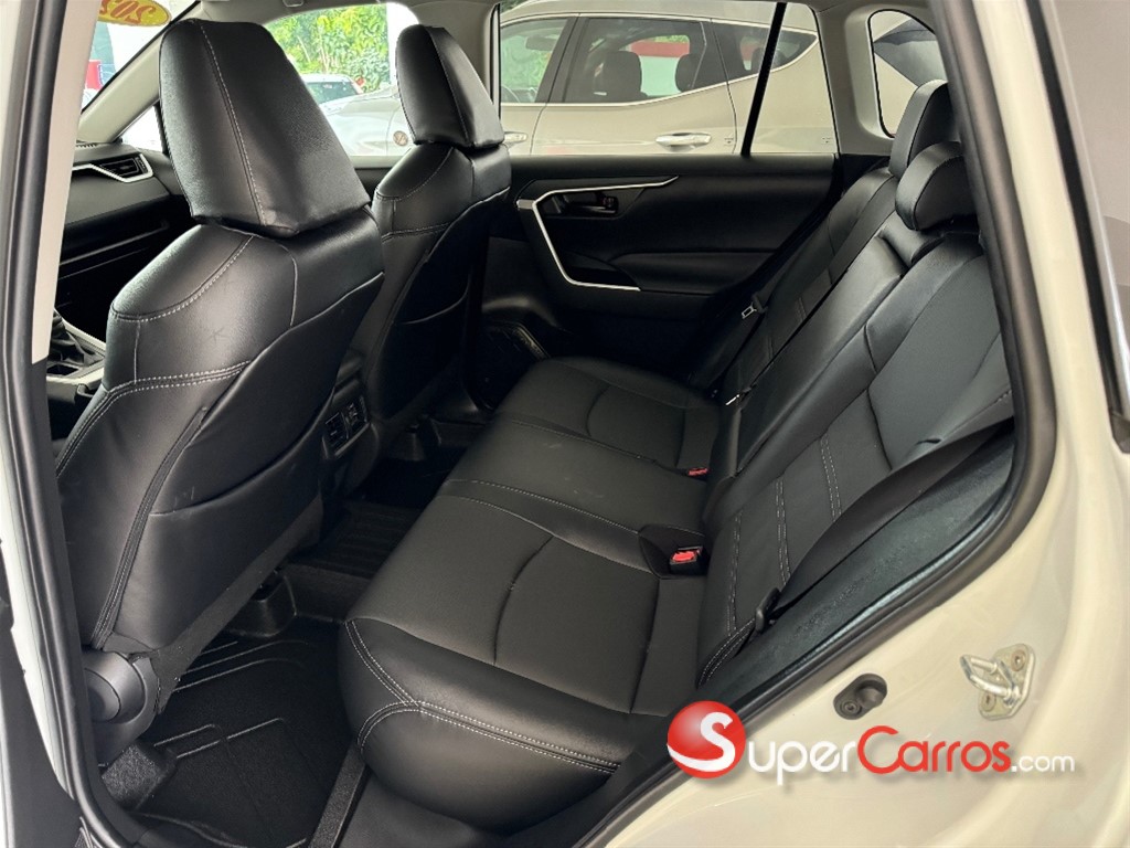 2022 Toyota RAV4 LE — foto 8 / 9