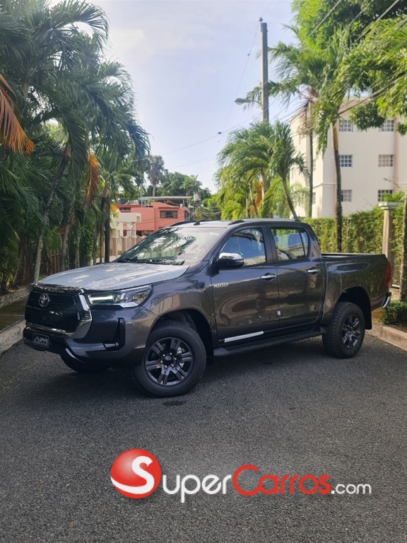 2026 Toyota Hilux SRV