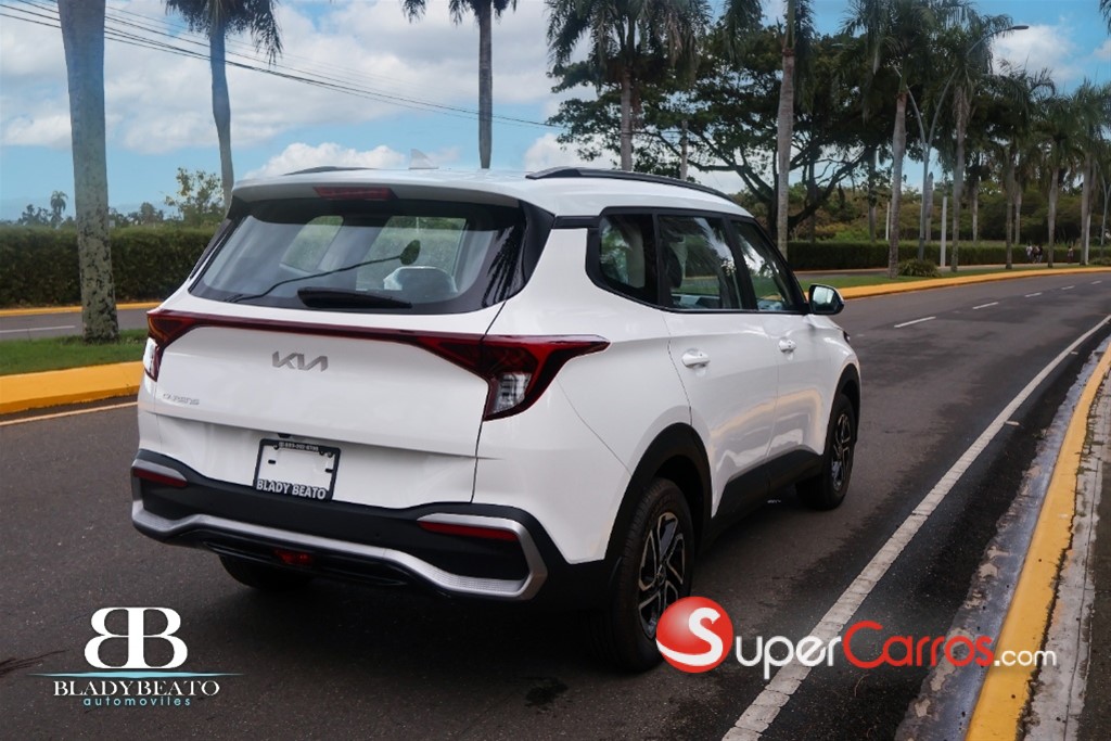 2023 Kia Carens — foto 2 / 11