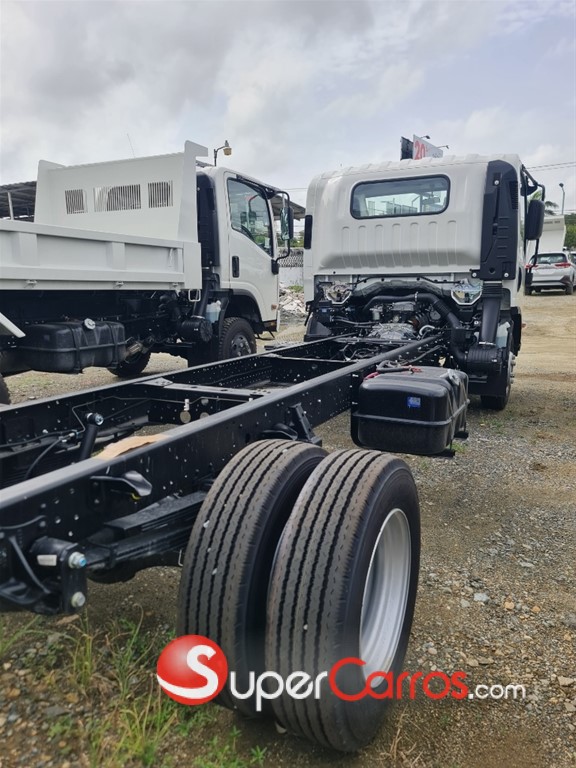 2025 Isuzu NQR 18 Pies — foto 6 / 6