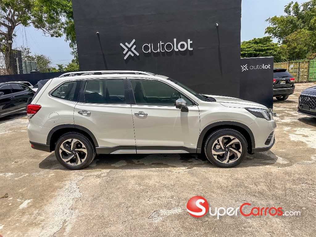 2025 Subaru Forester — foto 2 / 9