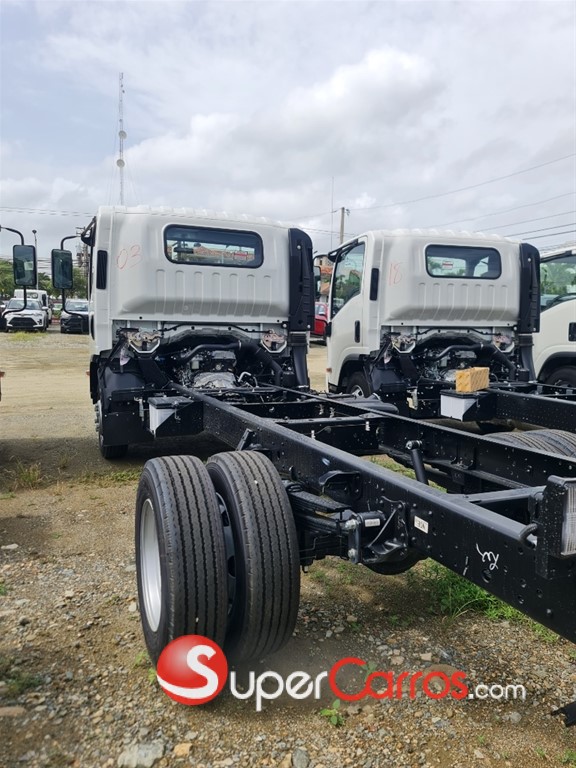2025 Isuzu NQR — foto 3 / 6