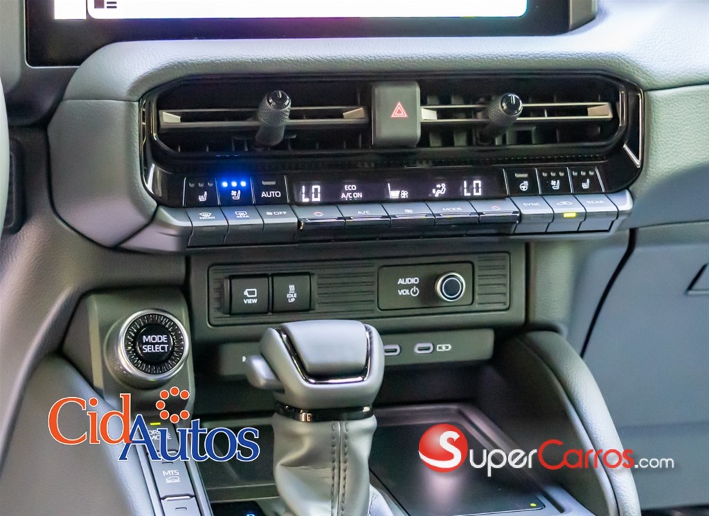 2027 Toyota Land Cruiser Prado Adventure — foto 9 / 12
