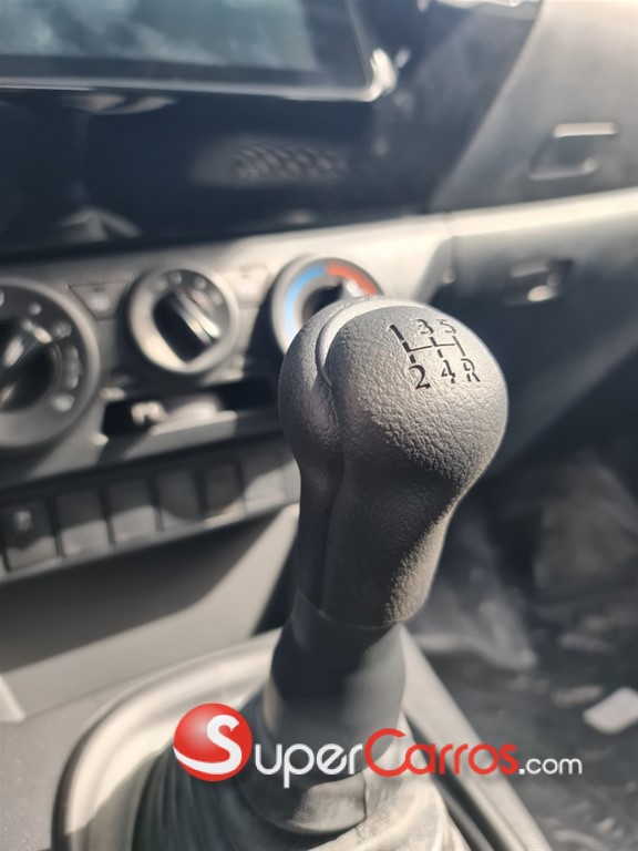 2026 Toyota Hilux — foto 8 / 9