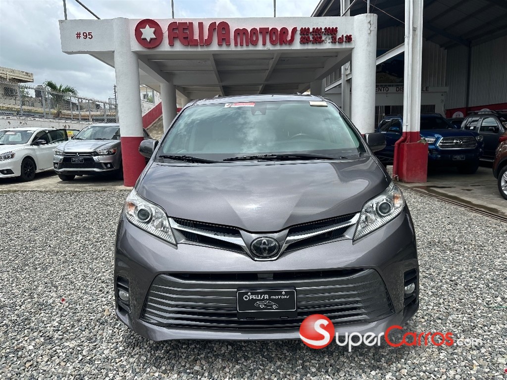 2020 Toyota Sienna XLE