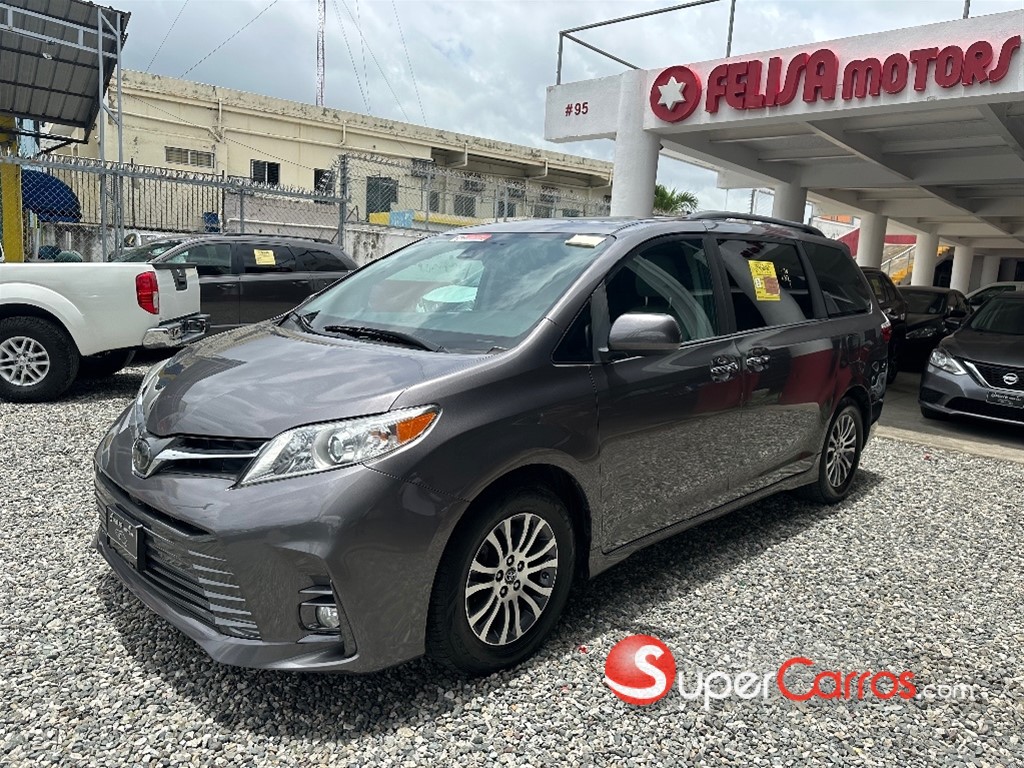 2020 Toyota Sienna XLE — foto 2 / 12