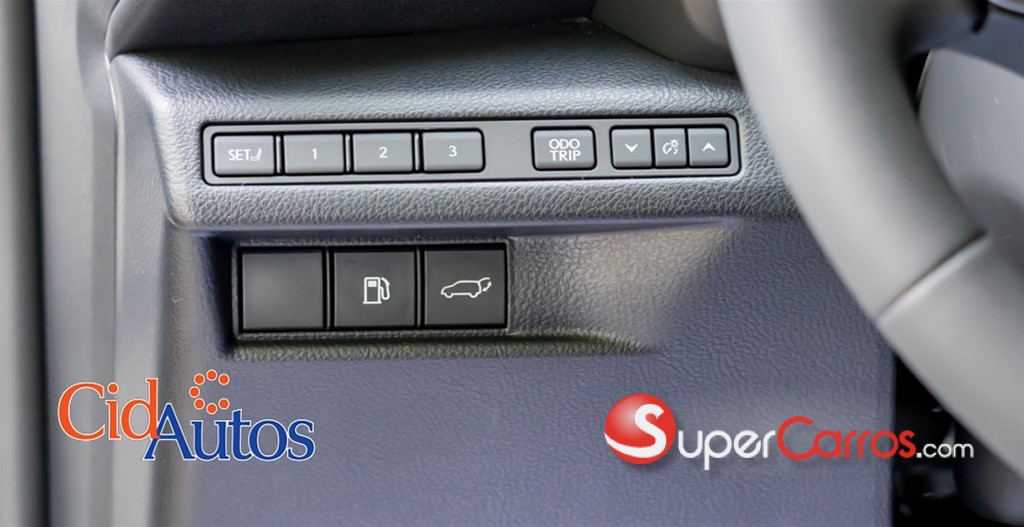 2026 Lexus LBX ActiveFull — foto 6 / 12