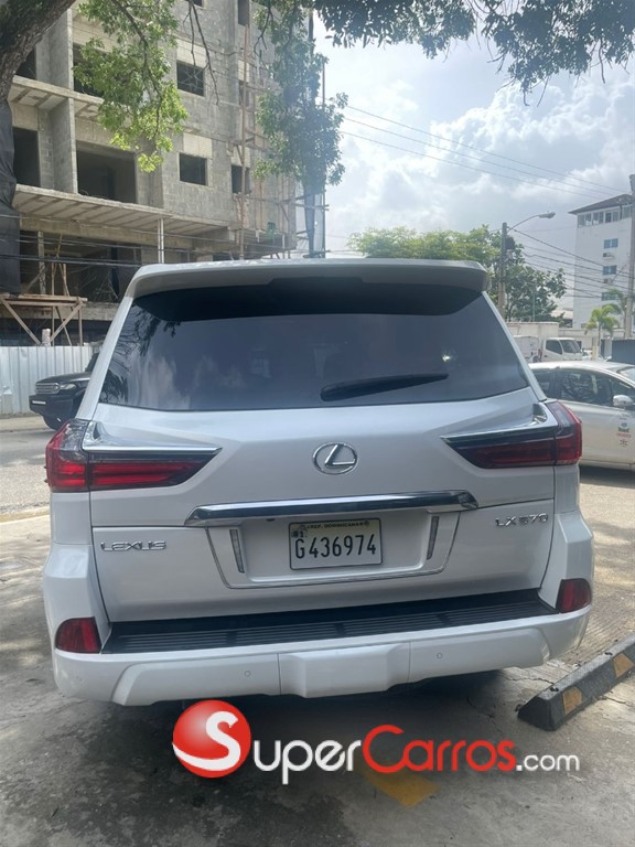 2018 Lexus LX 570 — foto 9 / 10
