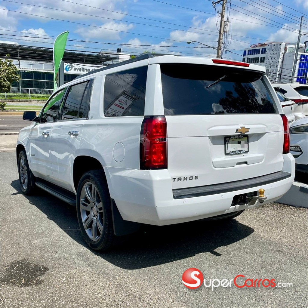 2015 Chevrolet Tahoe LT — foto 8 / 9