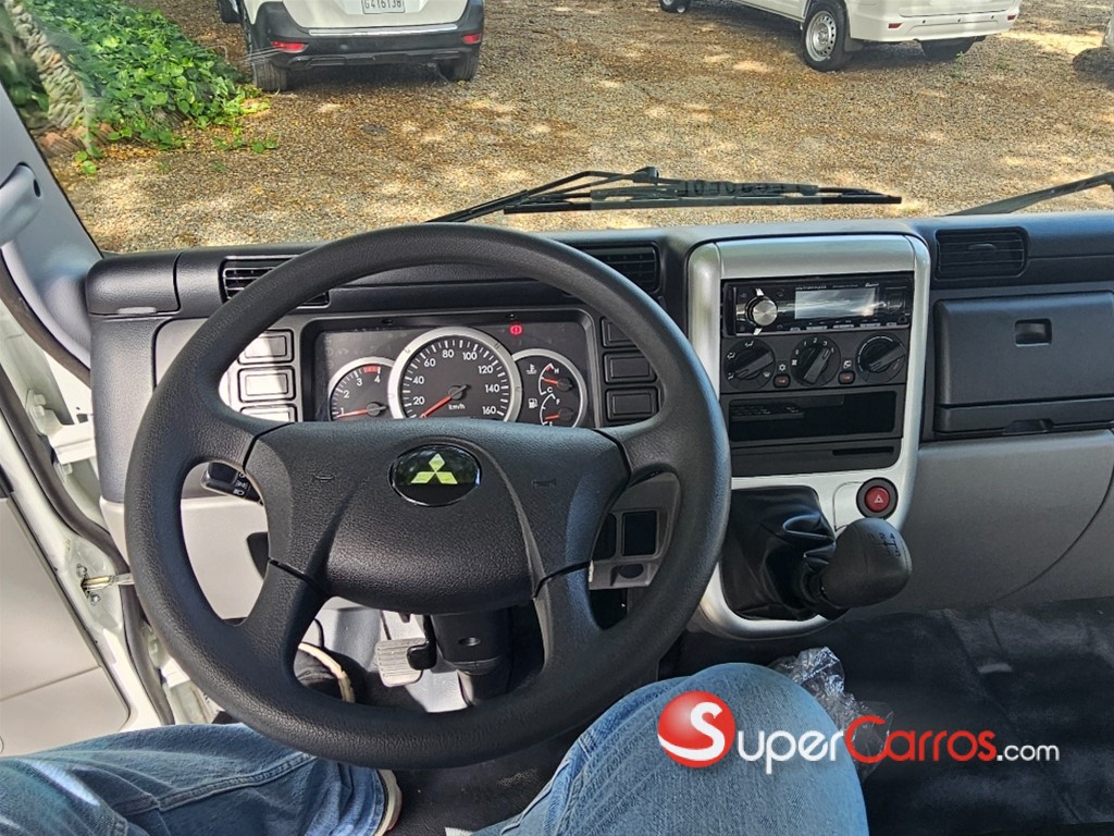 2026 Mitsubishi Motors Fuso Canter — foto 7 / 8