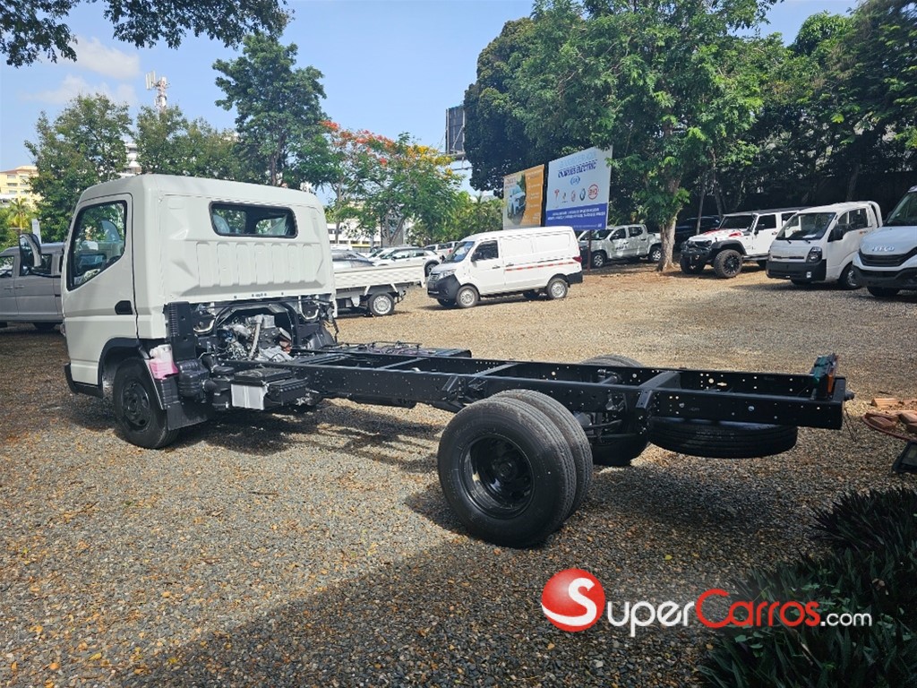 2026 Mitsubishi Motors Fuso Canter — foto 8 / 8