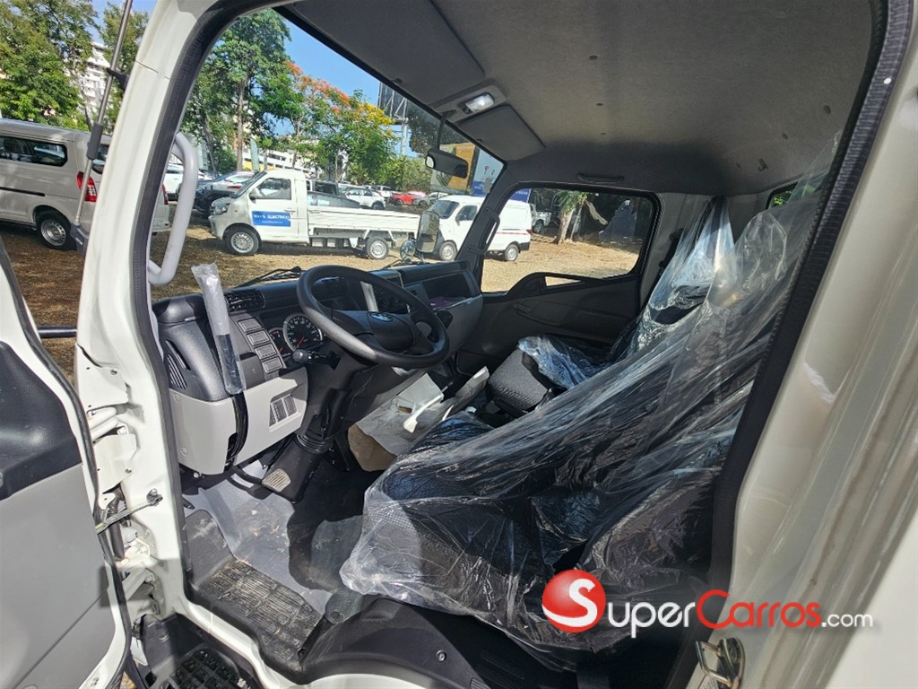 2026 Mitsubishi Motors Fuso Canter — foto 3 / 10