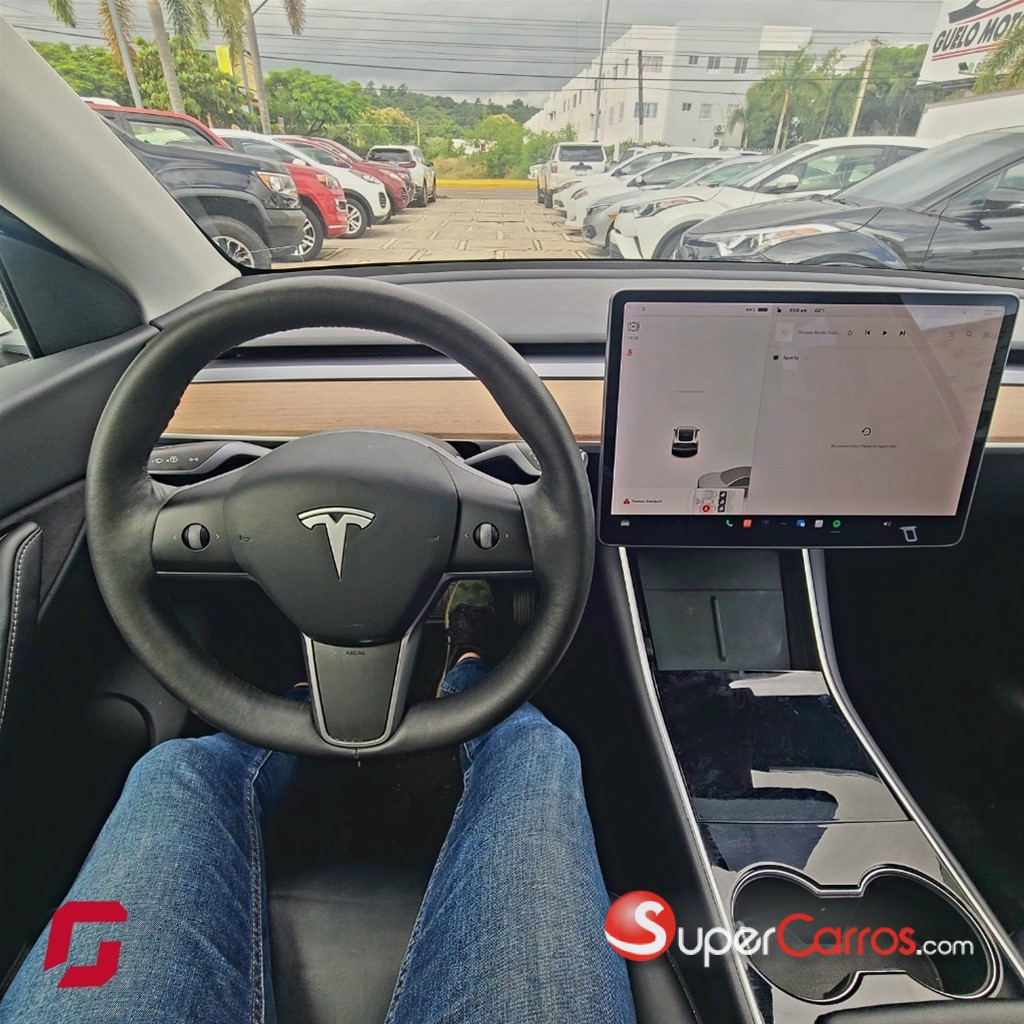 2021 Tesla Model Y Long Range — foto 8 / 12
