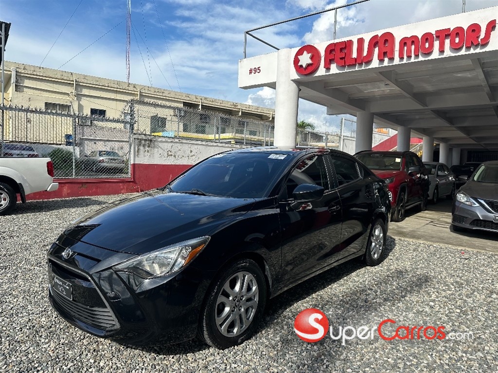 2018 Toyota Yaris SE — foto 2 / 12