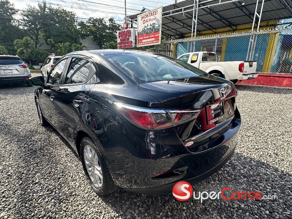 2018 Toyota Yaris SE — foto 4 / 12