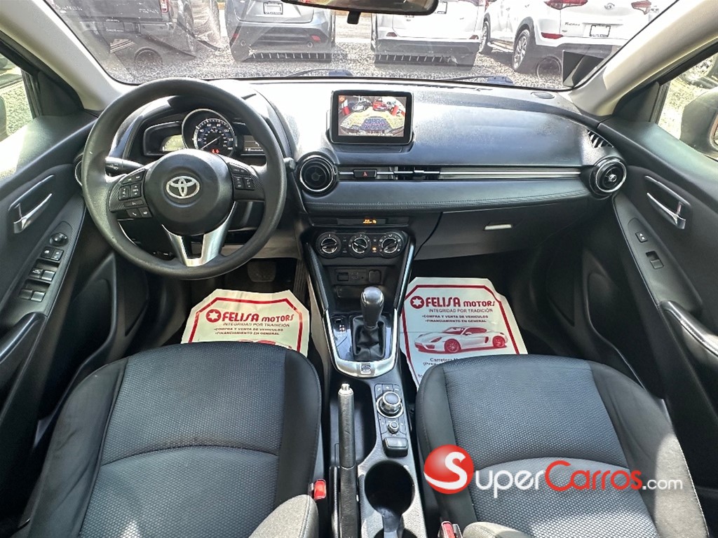 2018 Toyota Yaris SE — foto 9 / 12