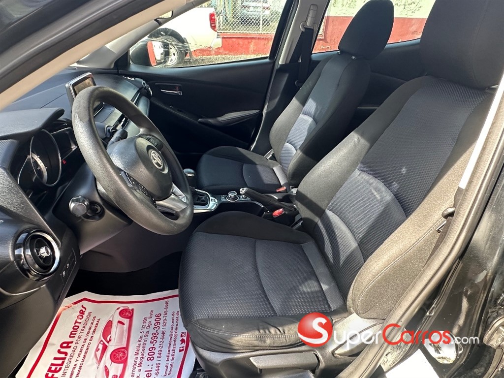 2018 Toyota Yaris SE — foto 10 / 12