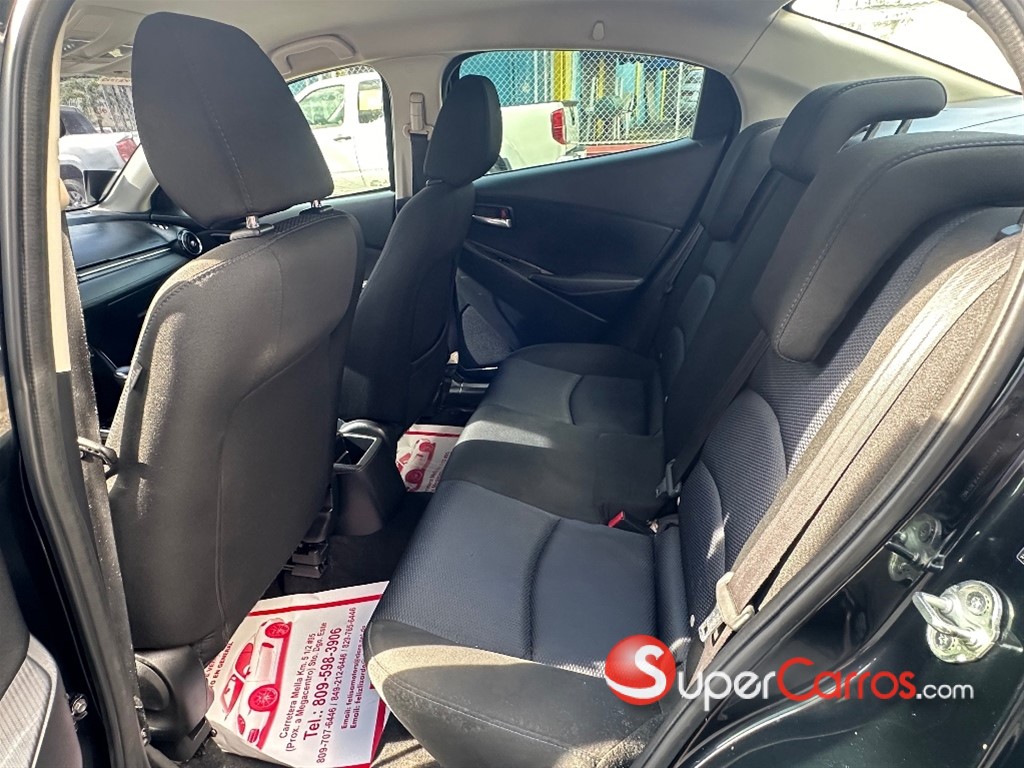 2018 Toyota Yaris SE — foto 11 / 12