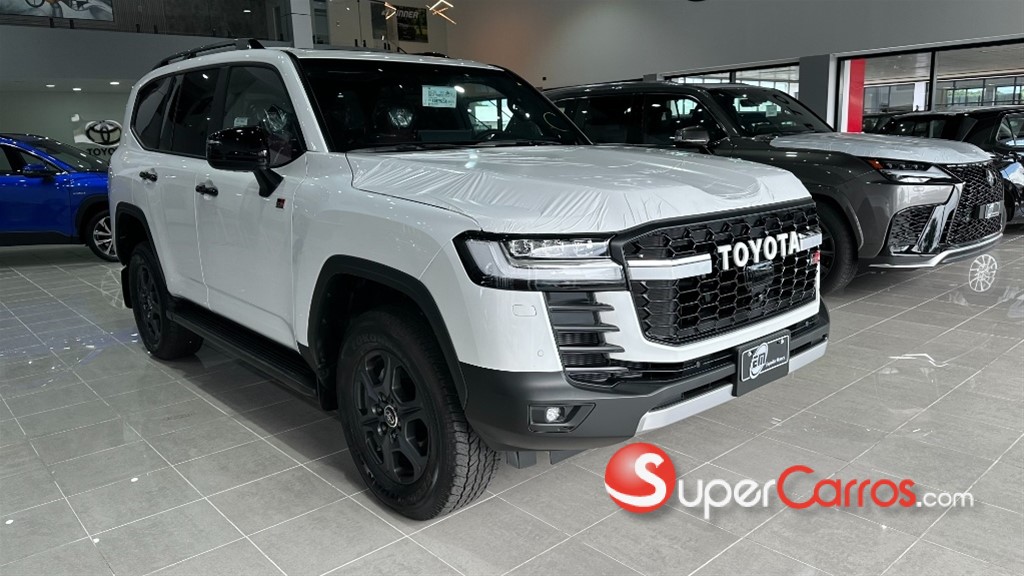2025 Toyota Land Cruiser 300 GXR — foto 2 / 10