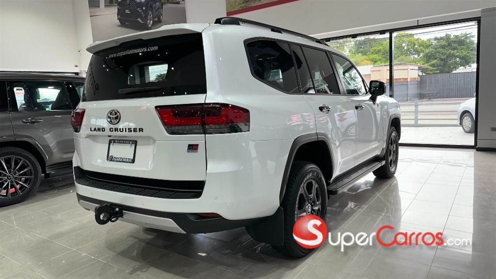 2025 Toyota Land Cruiser 300 GXR — foto 3 / 10
