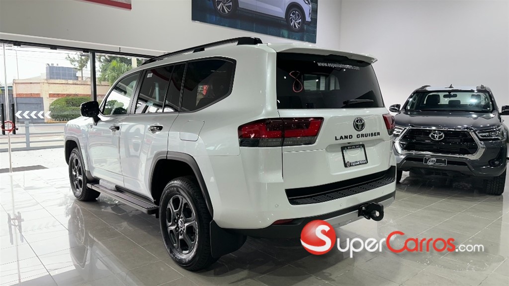 2025 Toyota Land Cruiser 300 GXR — foto 4 / 10
