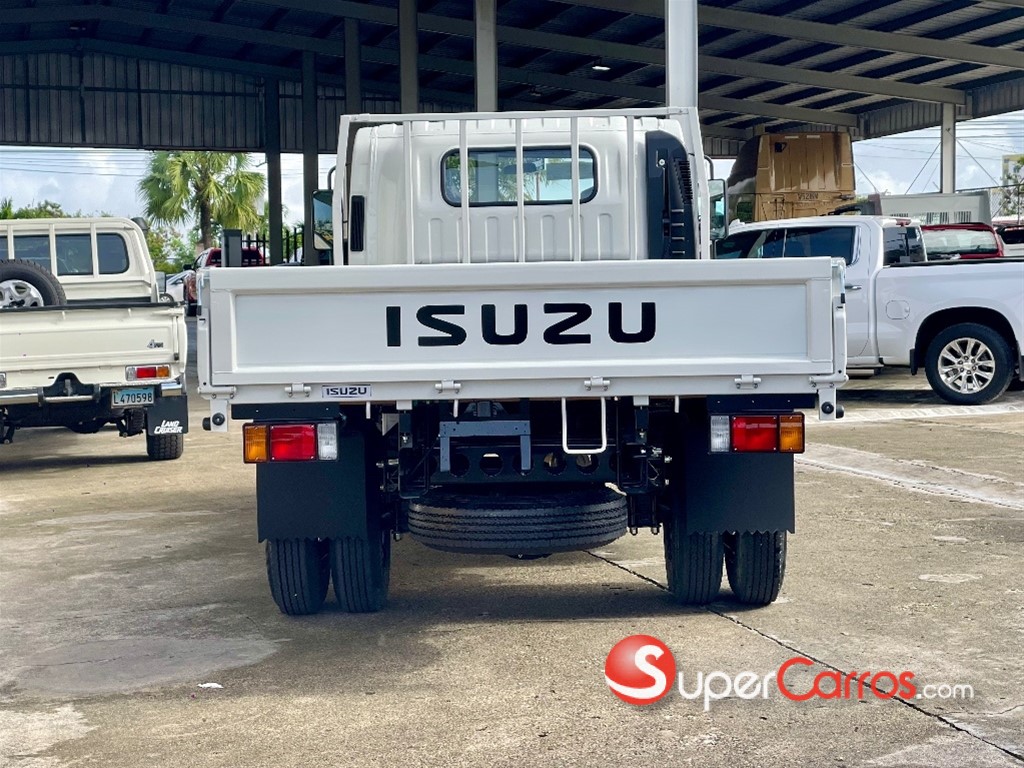 2027 Isuzu NPR 14 pies — foto 5 / 8