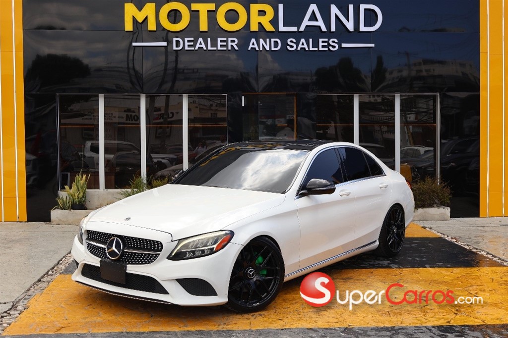 2019 Mercedes-Benz Clase C 300 4 Matic