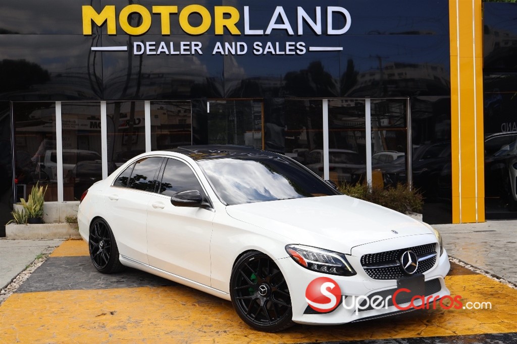 2019 Mercedes-Benz Clase C 300 4 Matic — foto 3 / 11