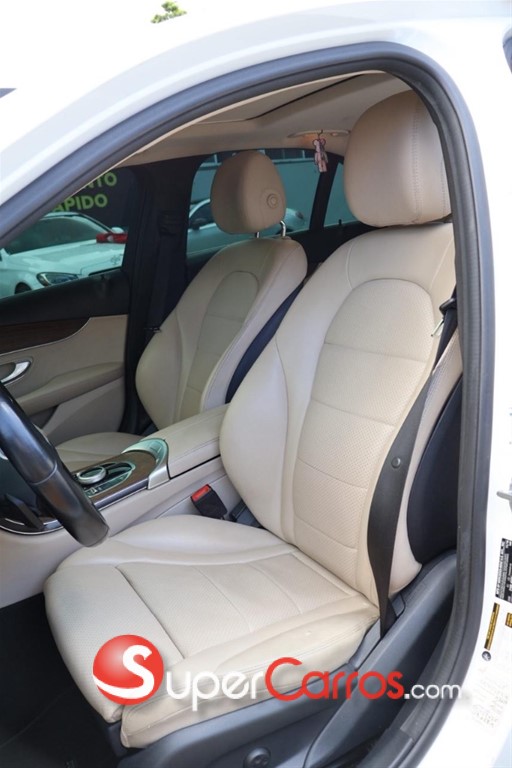 2019 Mercedes-Benz Clase C 300 4 Matic — foto 5 / 11