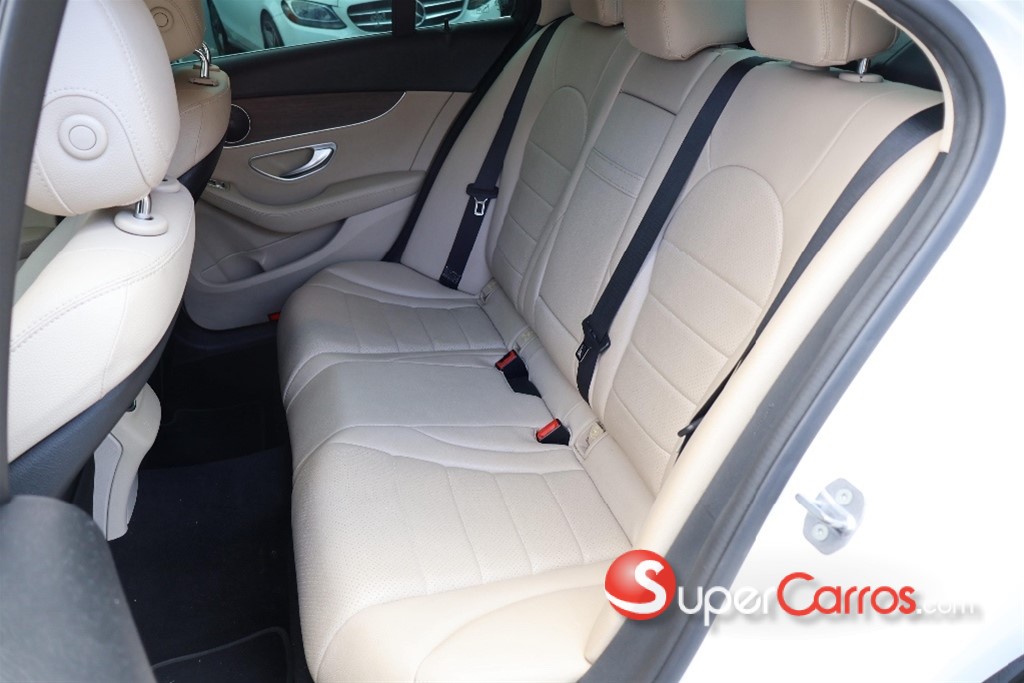 2019 Mercedes-Benz Clase C 300 4 Matic — foto 6 / 11