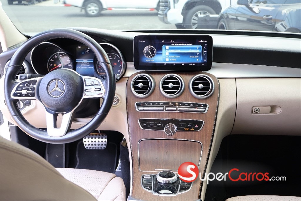 2019 Mercedes-Benz Clase C 300 4 Matic — foto 8 / 11