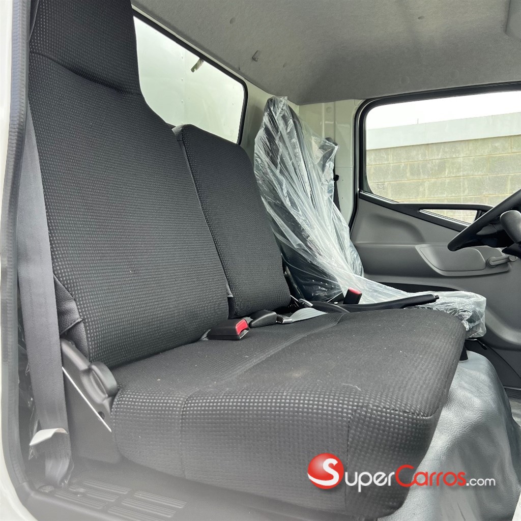 2026 Mitsubishi Motors Canter Fulgon — foto 10 / 12