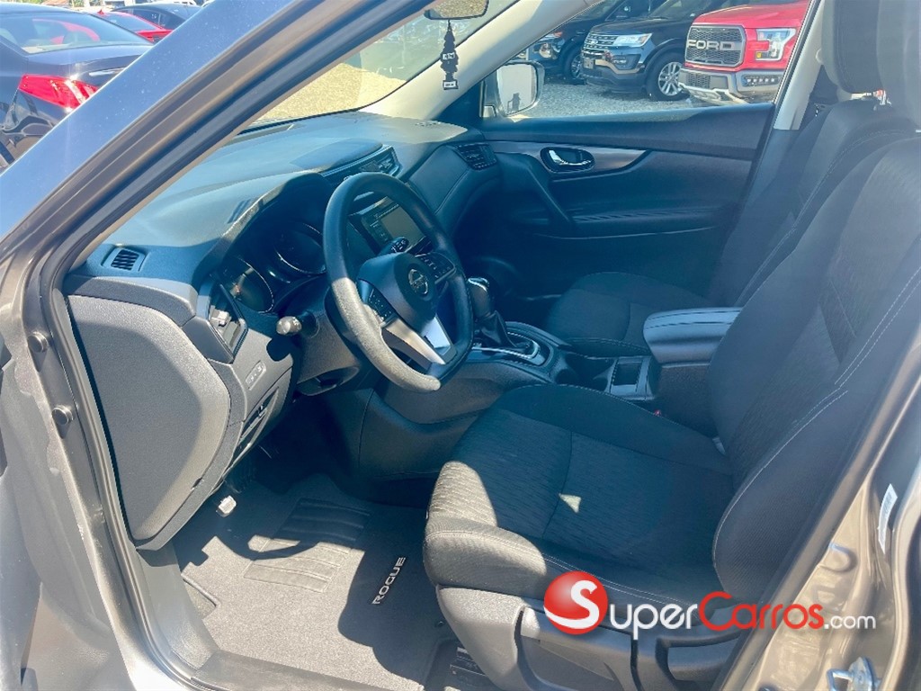 2018 Nissan Rogue SV — foto 7 / 9